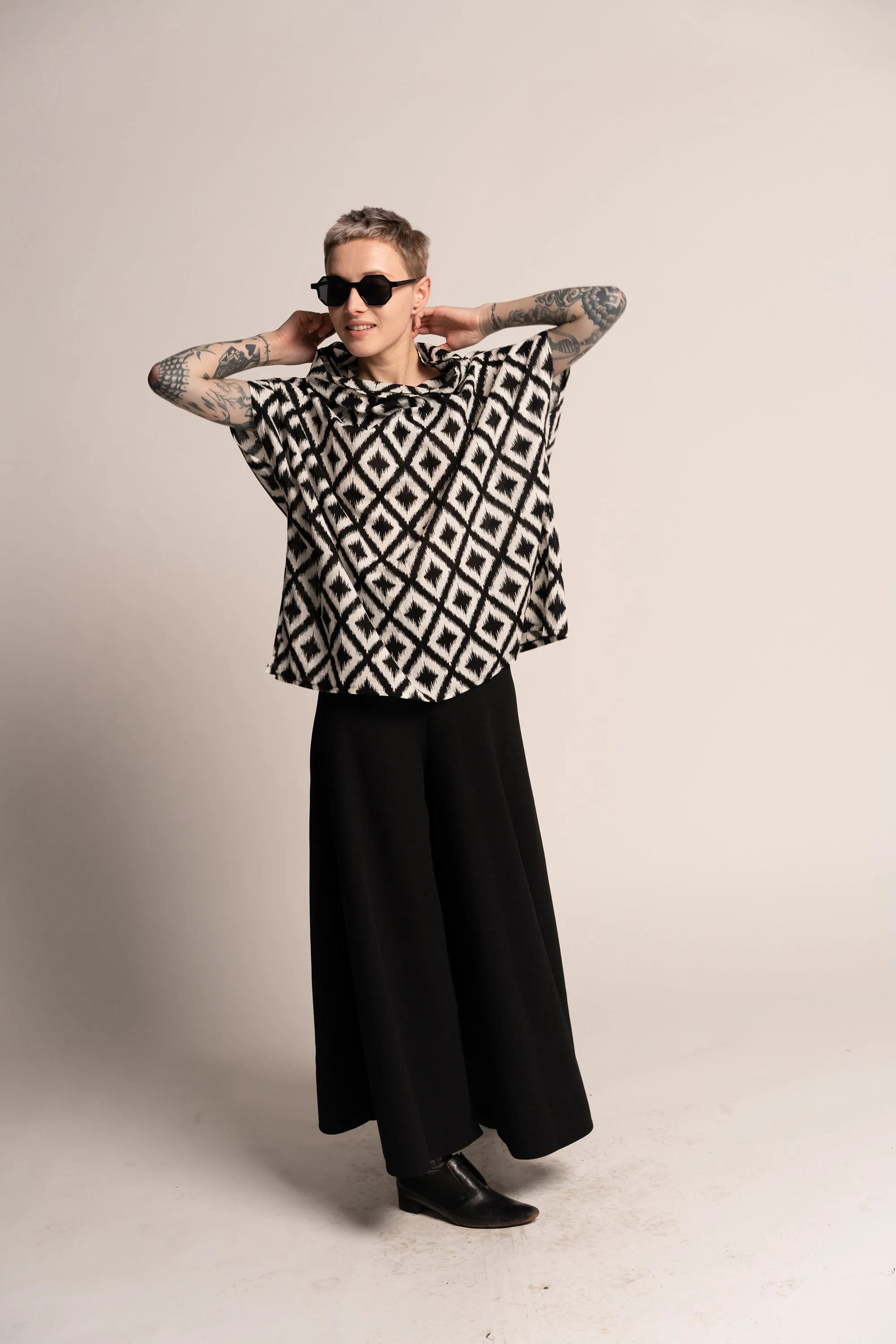 Black and White Turtleneck Print Top