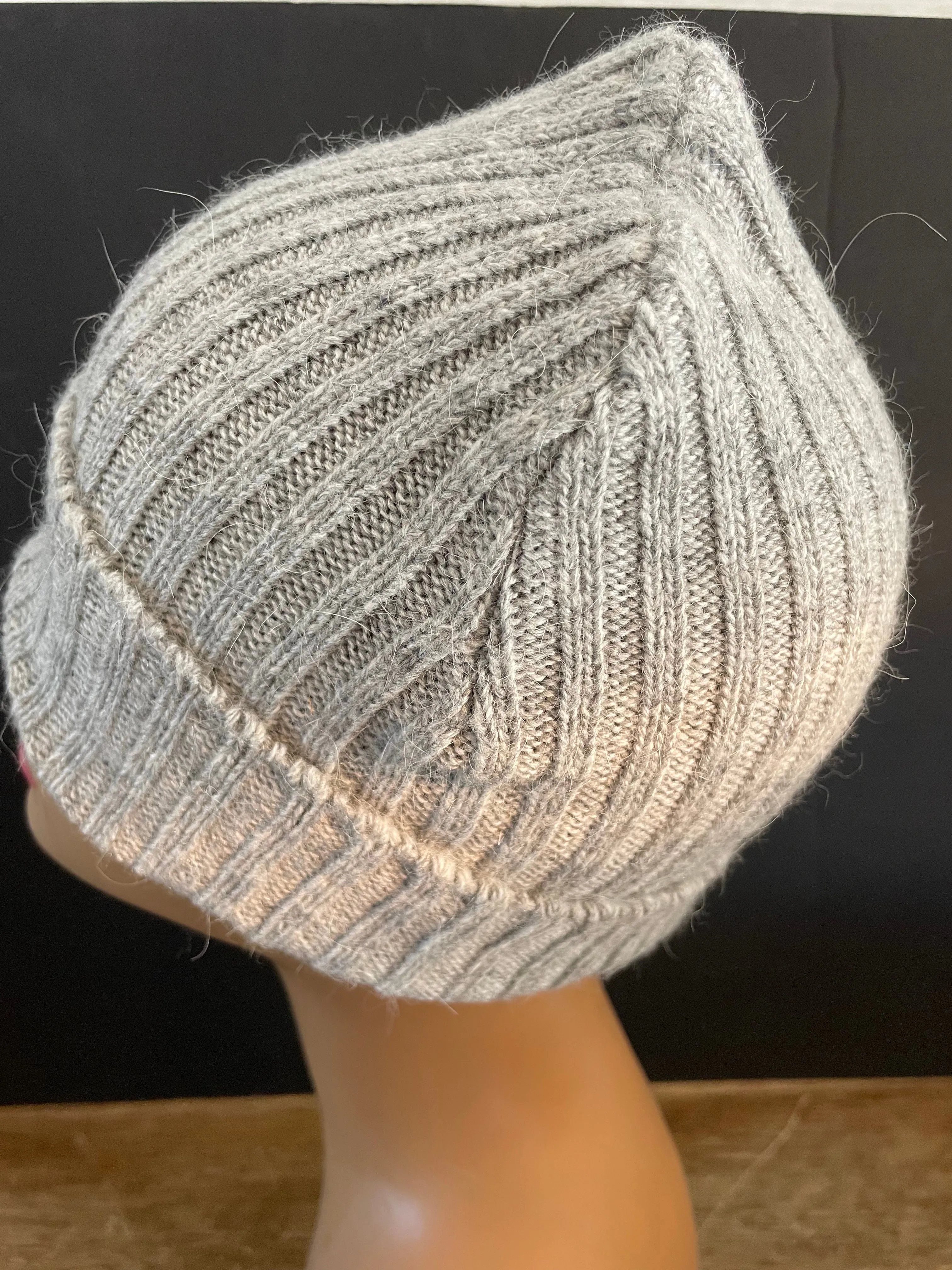 Womens/Juniors Lightweight Heather Gray Winter Beanie Stocking Hat Cap by H&M DIVIDED One Size